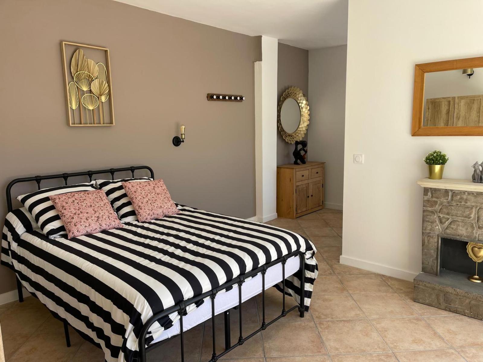 Aparthotel La Casa Bella Gignac-la-Nerthe Zewnętrze zdjęcie