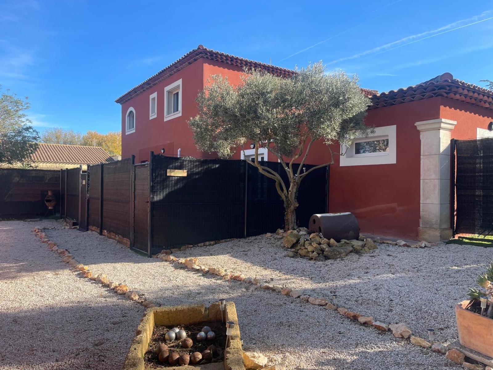 Aparthotel La Casa Bella Gignac-la-Nerthe Zewnętrze zdjęcie
